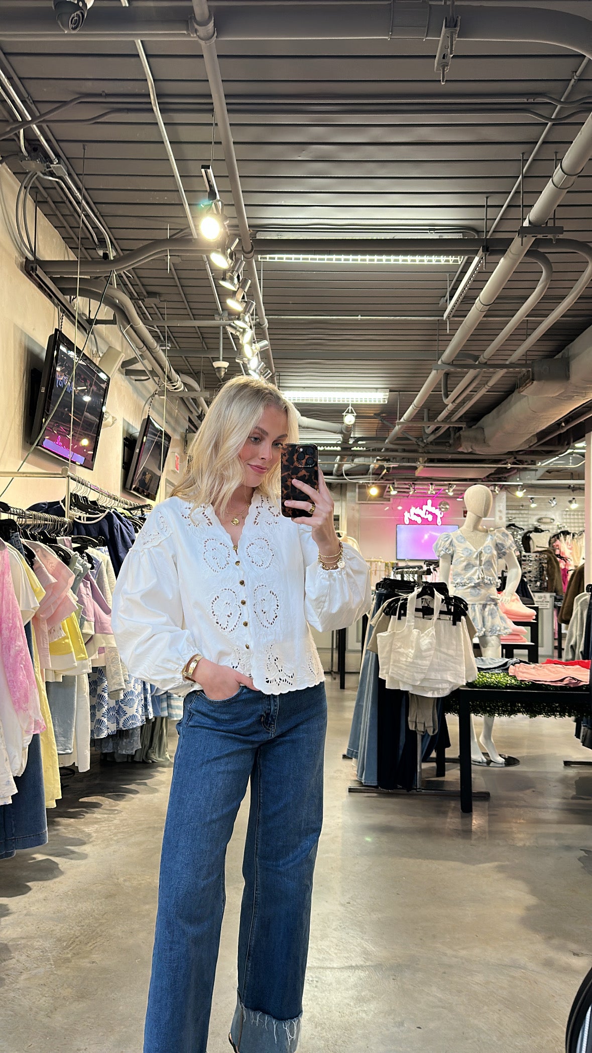 TAYLOR BUTTON TOP