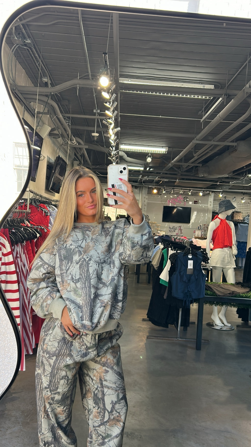 OUT OF THE WOODS SWEATPANTS